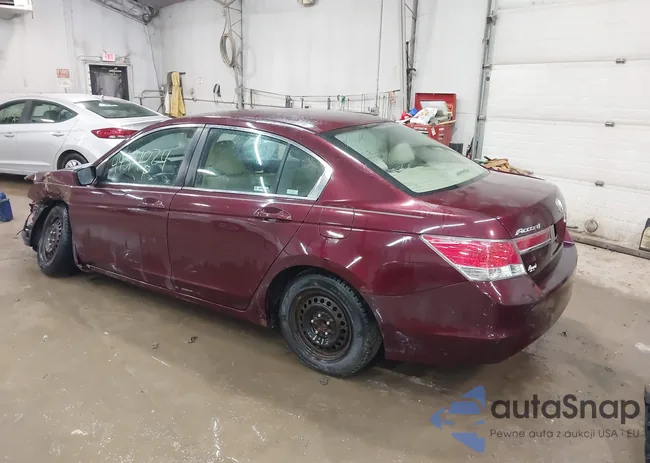 1HGCP2F40BA099352: 44514024