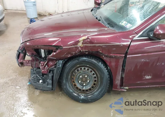 1HGCP2F40BA099352: 44514024