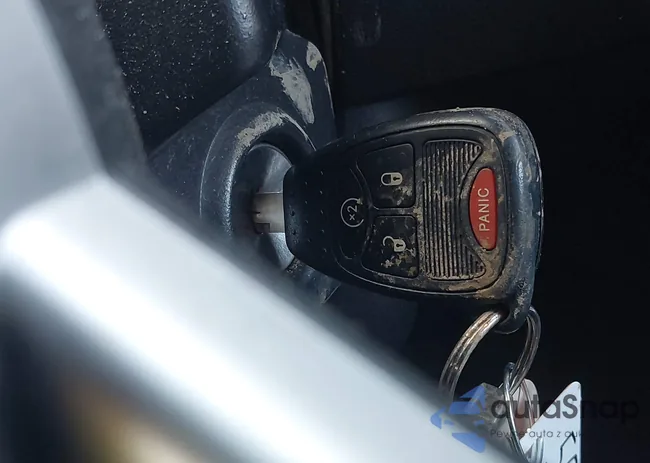 1C4NJCEA3GD806827: 44513304