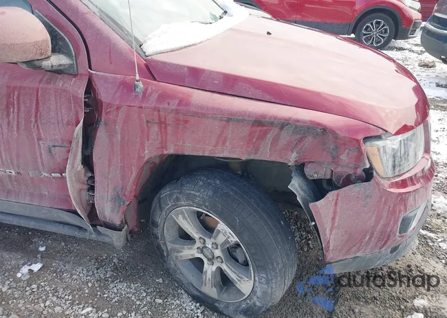 1C4NJCEA3GD806827: 44513304