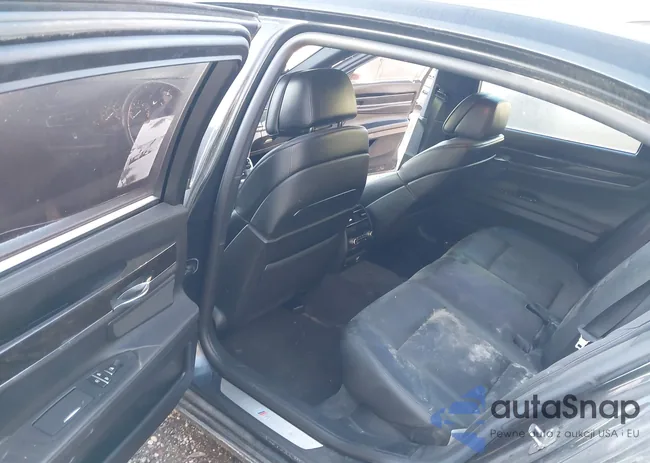 WBAKC8C55CC437255: 44513309