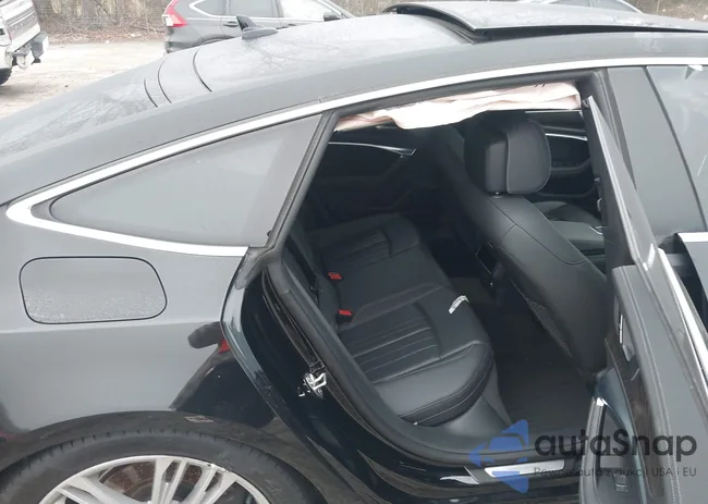 WAUV2AF2XKN037025: 44513470