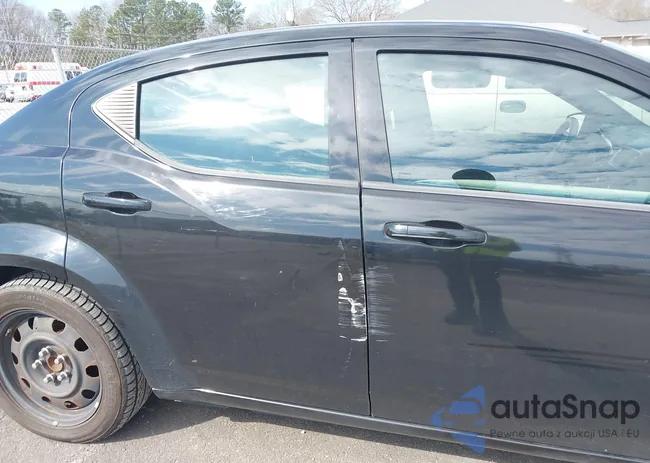 1C3CDZAB2EN105384: 44513542