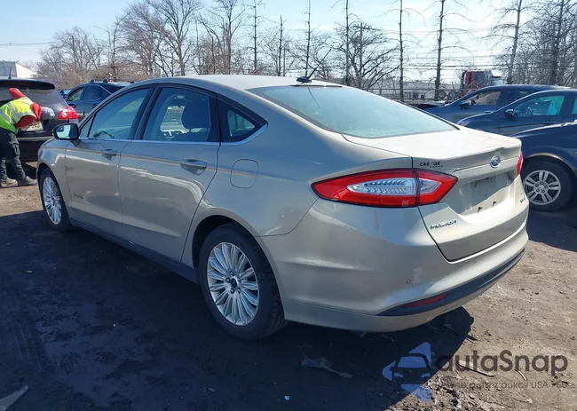 3FA6P0LU5FR167585: 44514753