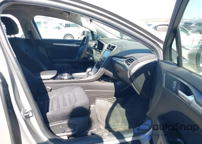 3FA6P0LU5FR167585: 44514753