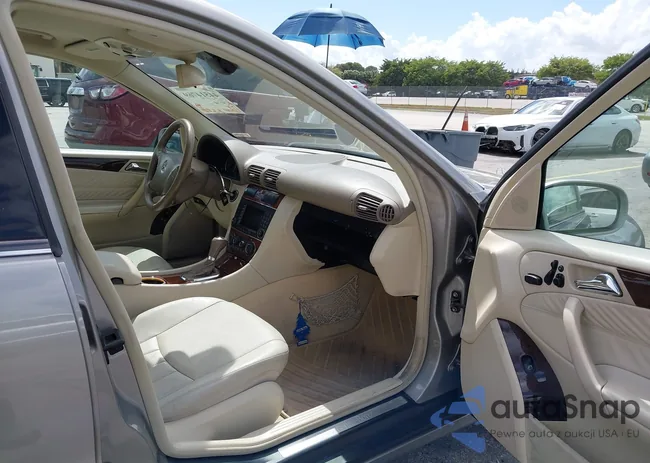 WDBRF56HX6F759940: 44514769