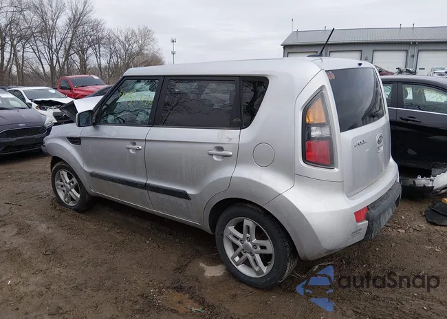 KNDJT2A26B7300577: 44514780