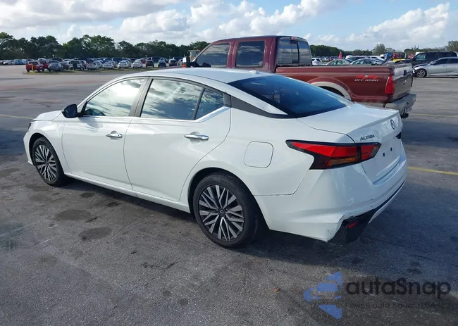 1N4BL4DV4SN390139: 44514853