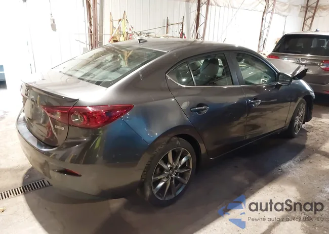 3MZBN1V3XJM250697: 44514628