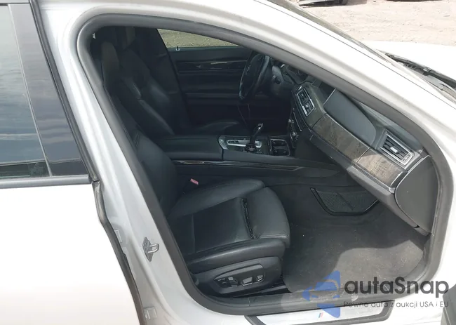 WBAYE8C55ED134980: 44515671