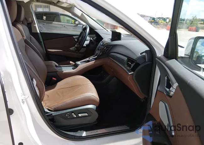 5J8TC2H57ML028089: 44515713