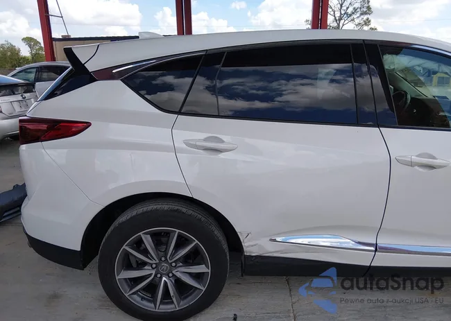 5J8TC2H57ML028089: 44515713