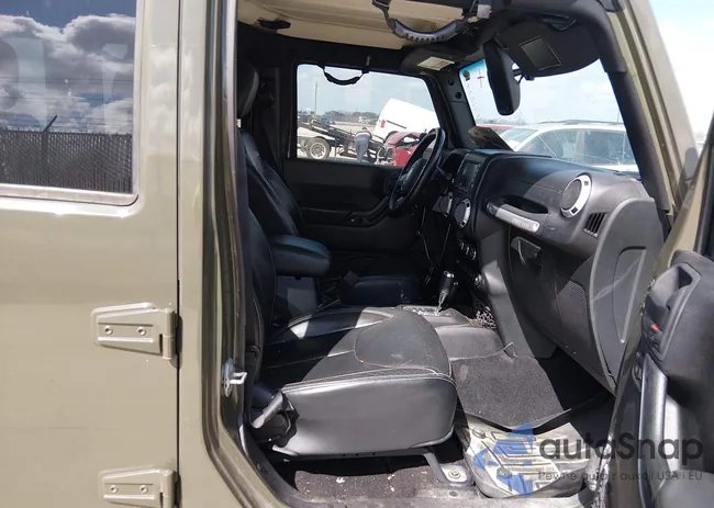 1C4BJWEG4GL107849: 44516193