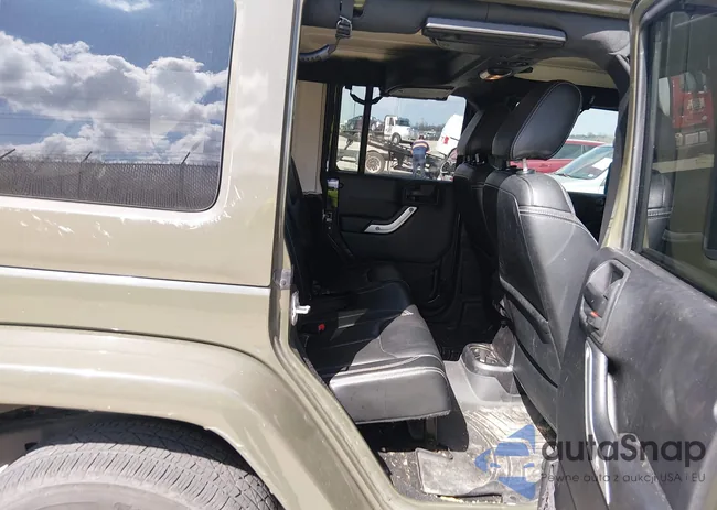 1C4BJWEG4GL107849: 44516193