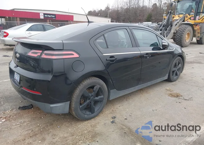 1G1RD6E48BU103889: 44515347