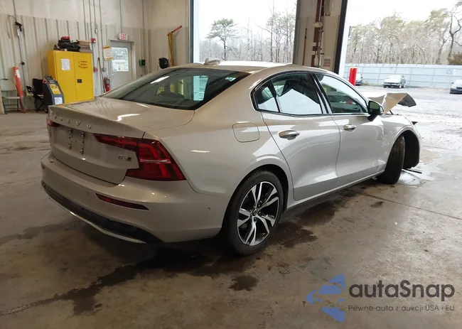 7JRL12TL1RG315715: 44515501