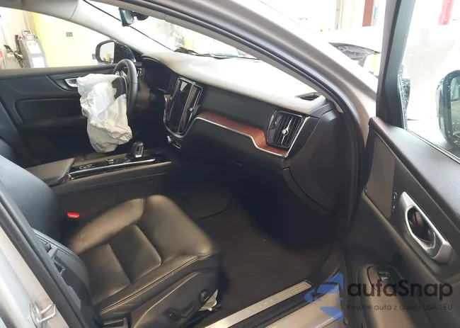 7JRL12TL1RG315715: 44515501