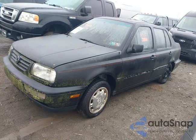 3VWRA81H1TM006119: 44515566