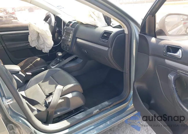 3VWRF71K46M684181: 44516699