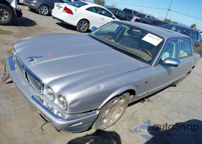 SAJDA14C13LF57063: 44516752