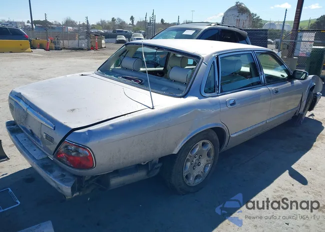 SAJDA14C13LF57063: 44516752