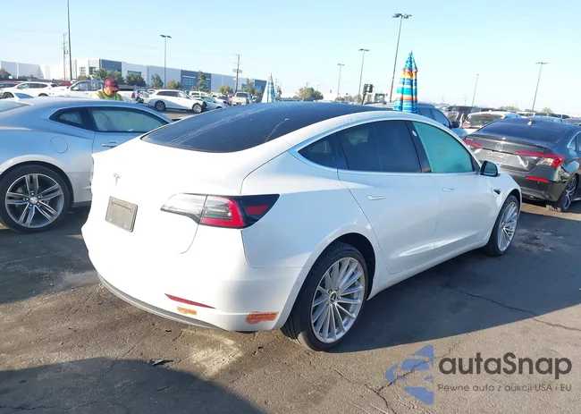 5YJ3E1EA0LF613814: 44516780