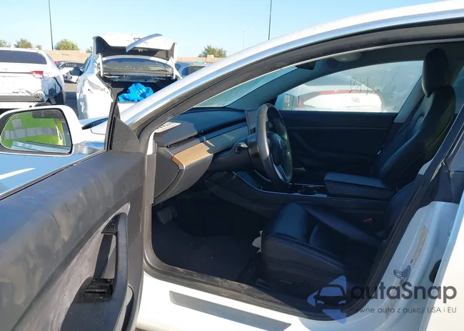 5YJ3E1EA0LF613814: 44516780