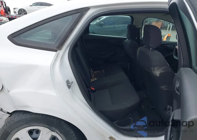 1FADP3E22JL277330: 44516845