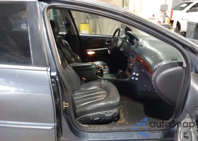 2C3HE66G52H304004: 44517012