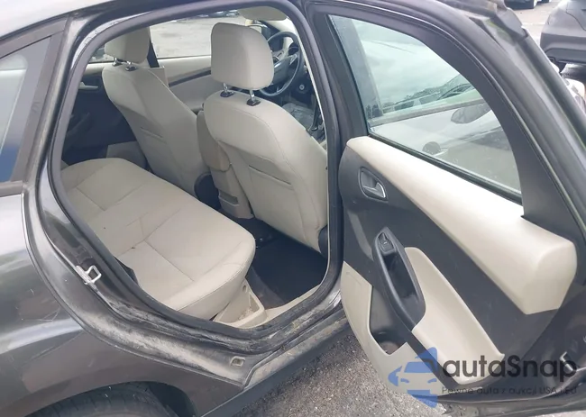 1FADP3F24FL343933: 44516551