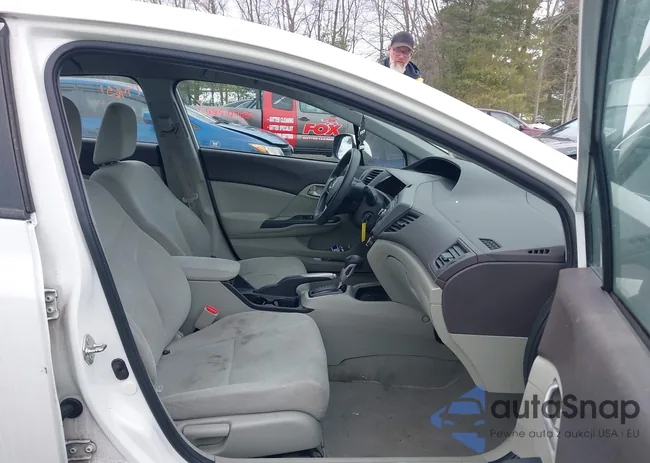 2HGFB2F53CH575763: 44516566