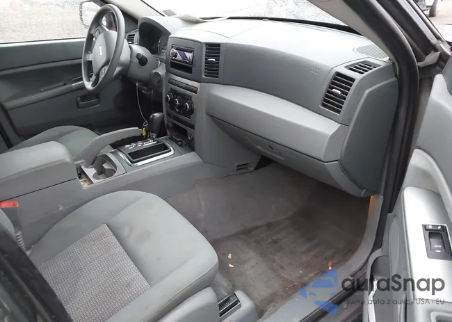 1J8GR48K77C568913: 44517695