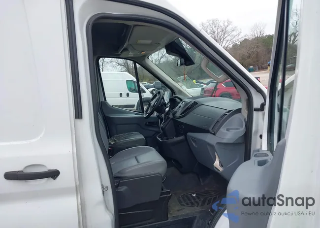 1FTYR2CG0GKA81979: 44517744