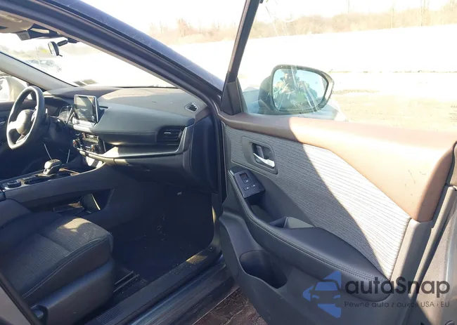 5N1BT3BB0NC726300: 44517929