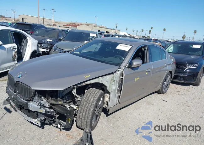 WBAJE5C54JWA97700: 44518077