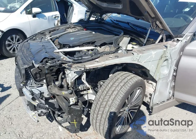 WBAJE5C54JWA97700: 44518077