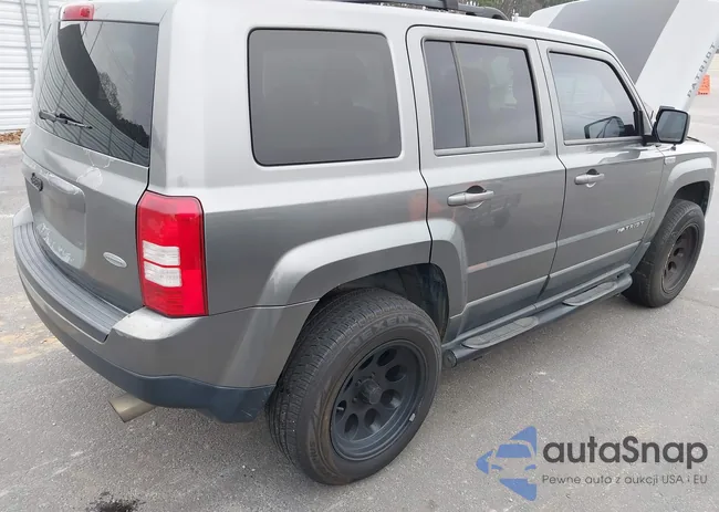 1C4NJPFB8DD238309: 44518151