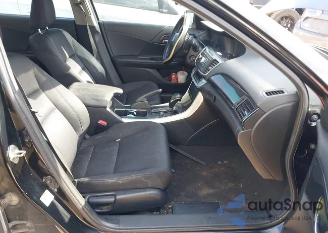 1HGCR2F54DA077330: 44517319