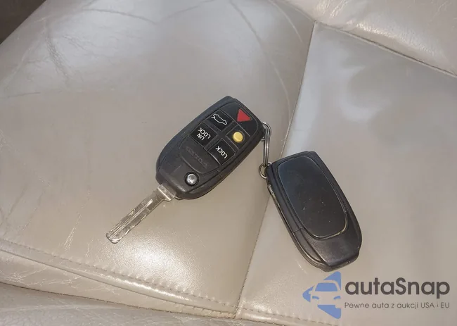 YV4CN592361291321: 44517322