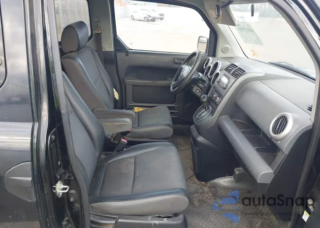 5J6YH18635L013285: 44517583