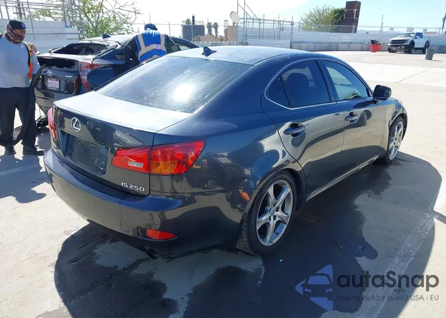 JTHBK262082067400: 44518739