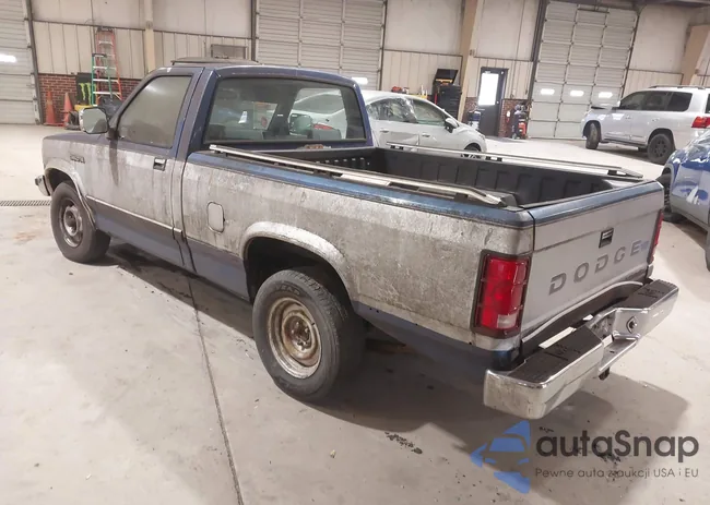 1B7FL26X9LS702585: 44518844