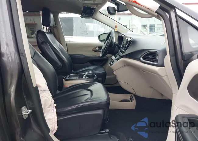 2C4RC1DG0LR144976: 44519034