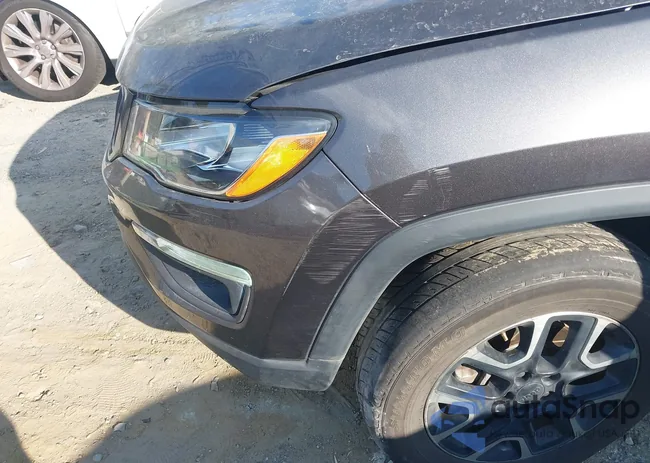 3C4NJDDB1KT811236: 44518336