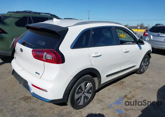 KNDCD3LD4K5303872: 44518346