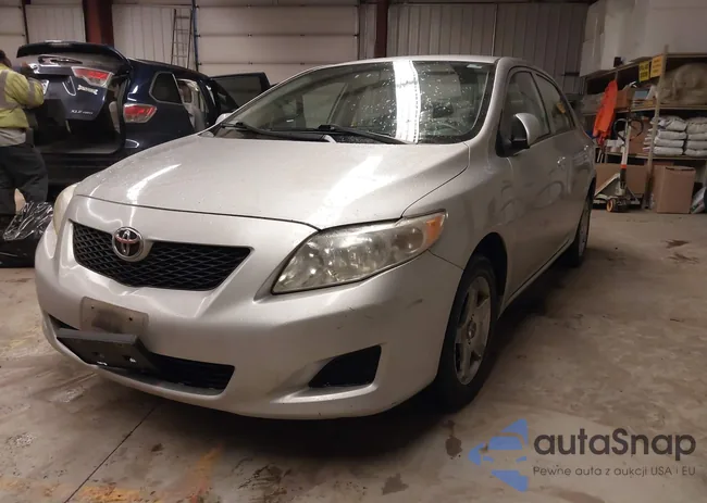 2T1BU4EE9AC221368: 44518491