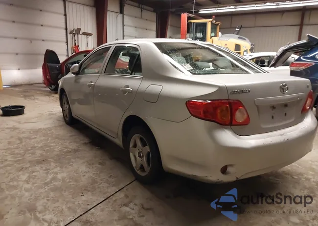 2T1BU4EE9AC221368: 44518491