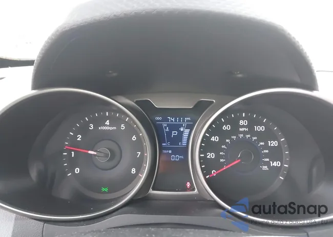 KMHTC6AD8DU104853: 44519748