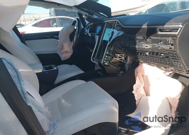 5YJXCDE2XJF092146: 44519866