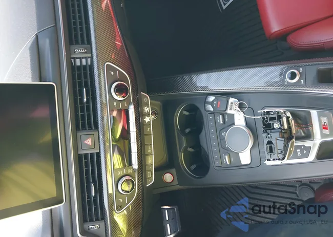 WAUC4DF53JA019565: 44519920